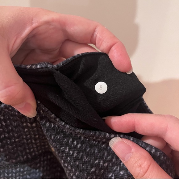 Lululemon Wunder Under Grey Pattern Leggings Size 8 - Picture 8 of 8